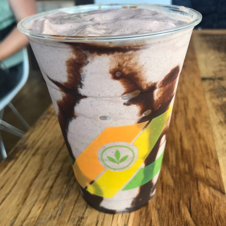 photo of Plant Power Fast Food Chocolate Milkshake shared by @dominionandchill on  30 Mar 2020 - review