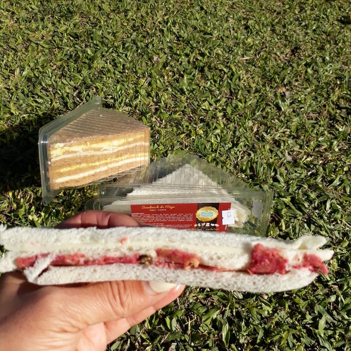 review photo of Veganya Sandwich De Miga Crudo Y Queso shared by @mariavporlosanimales on 23 Aug 2020 - review