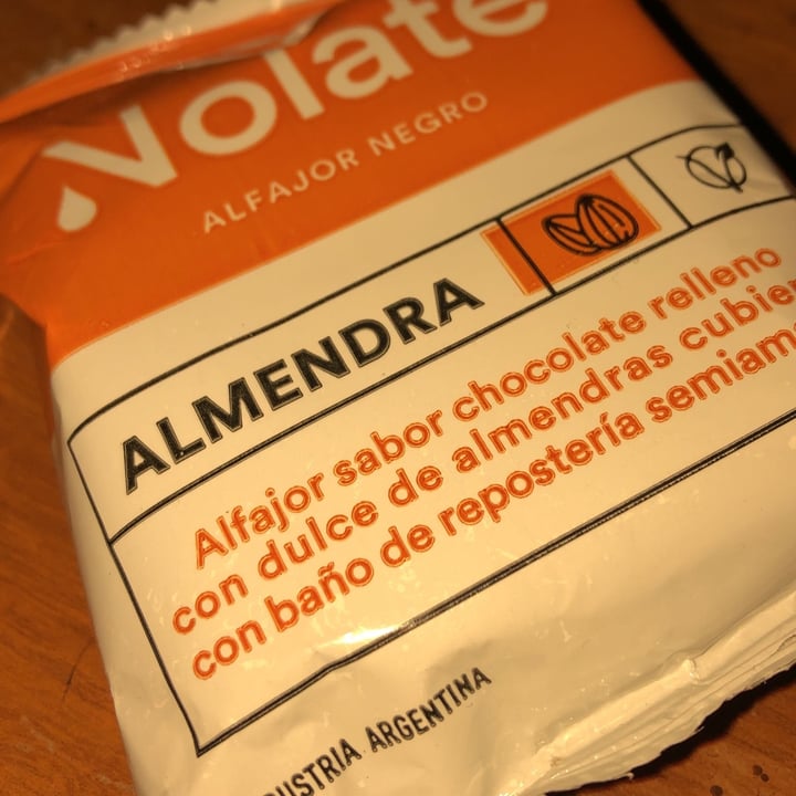 photo of Nolate Alfajor Negro De Almendras shared by @agostinalv on  14 Sep 2022 - review