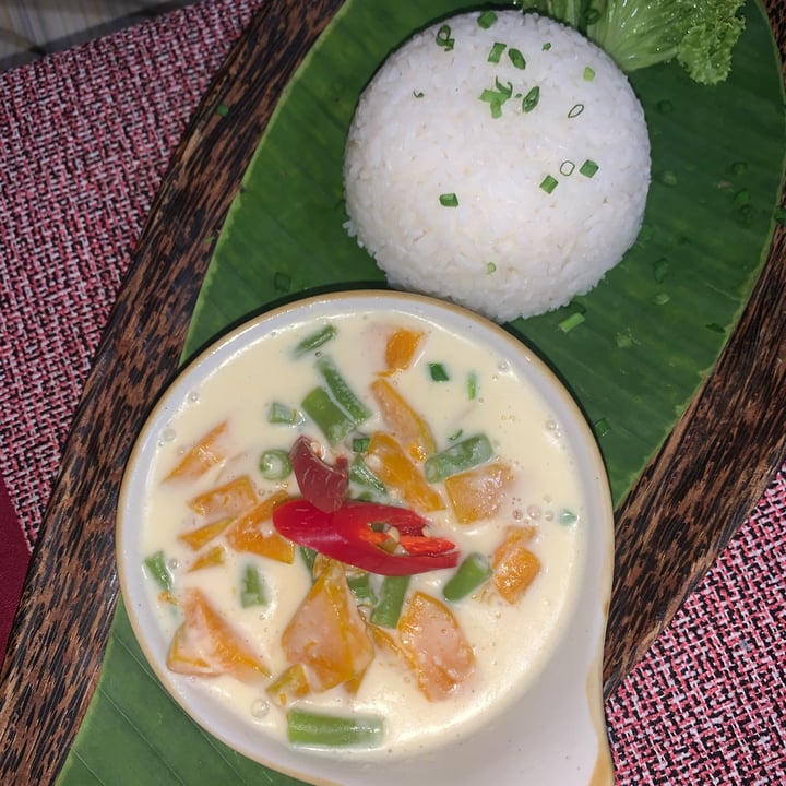 photo of Canvas & Orchids Retreat | Glamping in Cambodia stir droed pimpkin and longbean in coconut sauce shared by @tiascaz on  13 Jun 2022 - review