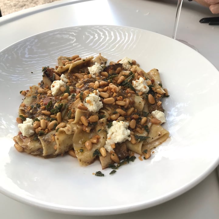 photo of Comune Pappardelle with mushroom ragu shared by @rachelsveganlife on  18 Sep 2021 - review