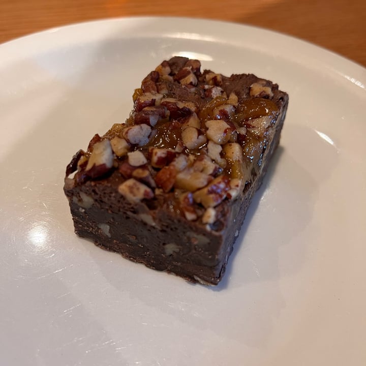 photo of Starbucks Coffee Pecan and Caramel Brownie shared by @ameriamber on  19 Jan 2022 - review