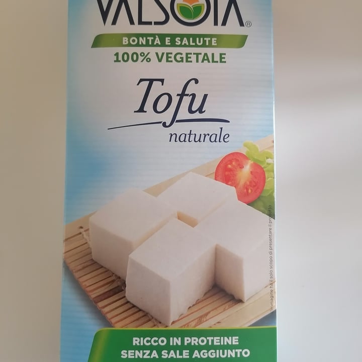photo of Valsoia Tofu naturale shared by @fuoridime on  09 Dec 2021 - review