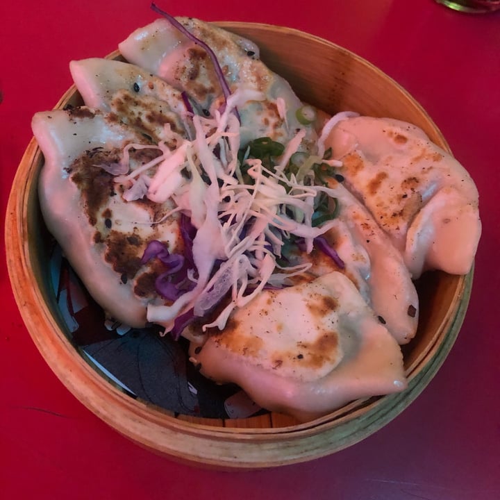 review photo of KOI Beer & Dumplings Dumplins de hongos shared by @florenciasero on 07 Oct 2021 - review