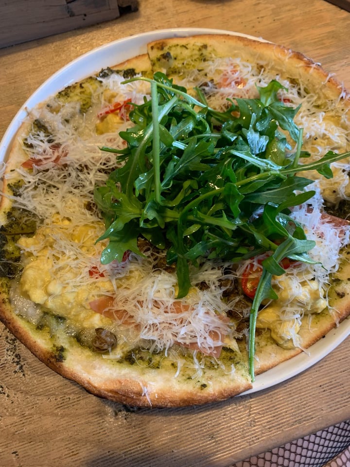 photo of Smith & Daughters Breakfast Pizza shared by @hakamme on  03 Aug 2019 - review