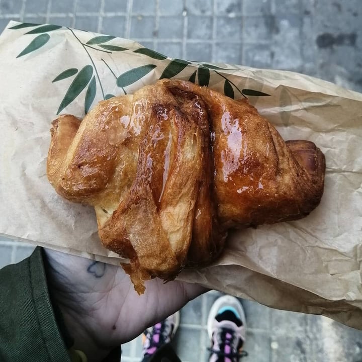 photo of Santoni - When Food is the Solution Croissant de nutella shared by @mariona on  18 Feb 2020 - review