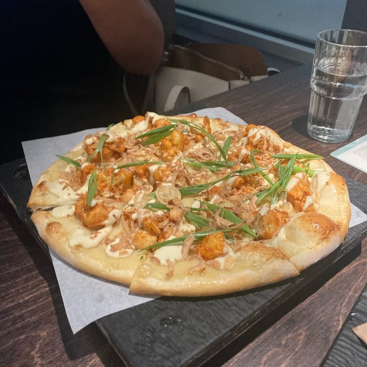photo of Virtuous Pie Stranger Wings Pizza shared by @miranda24680 on  28 Aug 2022 - review