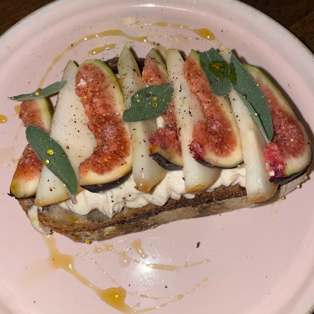 菜肴“Tostada Yunga”的照片