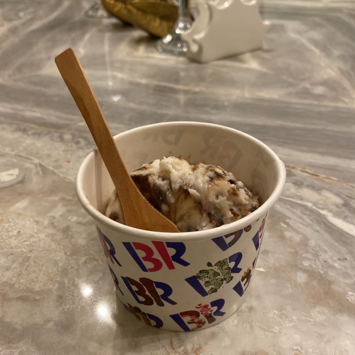 photo of Baskin Robbins Coco-nuts About Almonds shared by @sebaalmashaan on  25 Jun 2021 - review