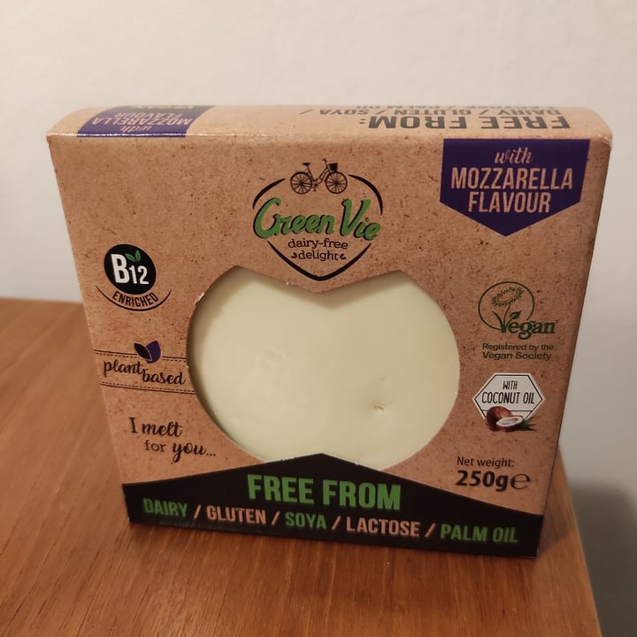 photo of GreenVie Foods Plant Based Mozzarella shared by @frankiefor on  16 Mar 2022 - review