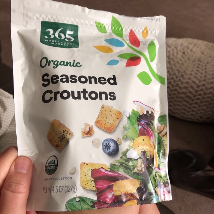 photo of 365 Whole Foods Market Organic seasoned croutons shared by @allycat38 on  31 Aug 2021 - review