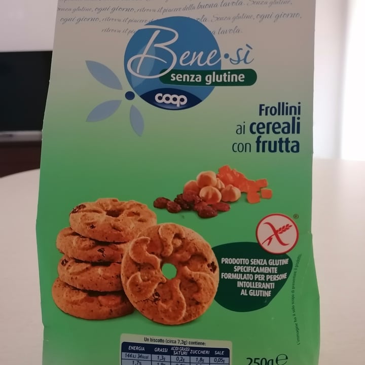photo of Bene.Si coop Frollini ai cereali con frutta shared by @ludovicac on  01 May 2022 - review