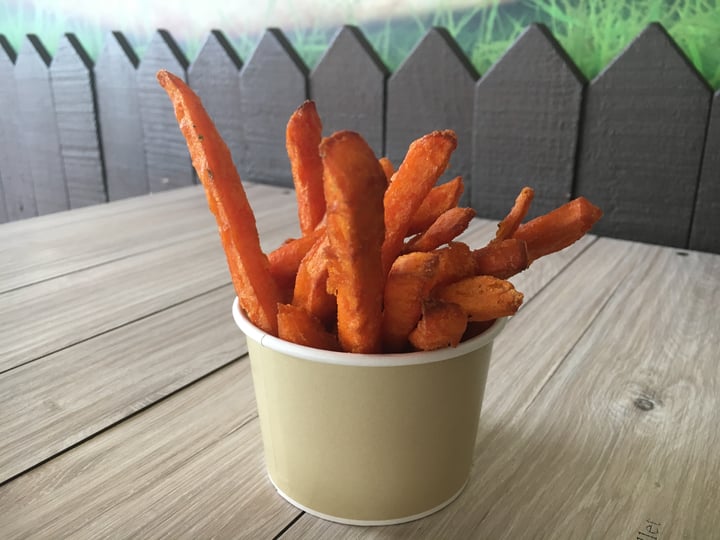 photo of VeganBurg Singapore Sweet Potato Fries shared by @lovealwayswins on  26 Mar 2018 - review