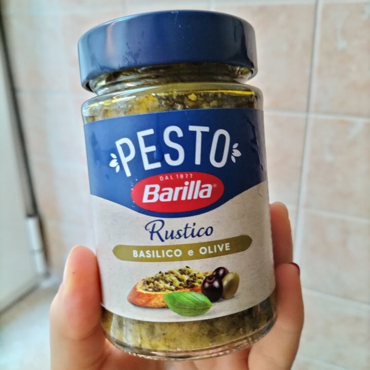 review photo of Barilla Pesto rustico Basilico E Olive shared by @mariveg98 on 13 Oct 2022 - review