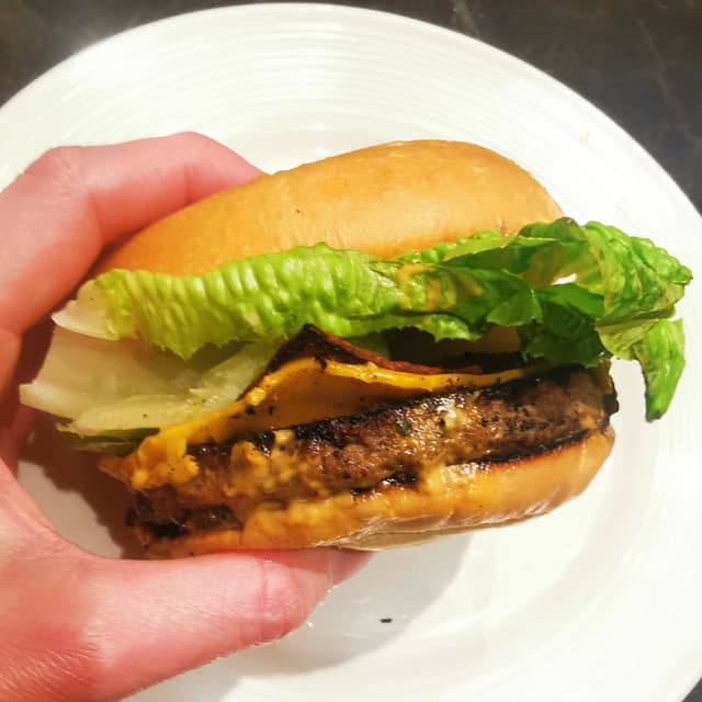 Photo of the dish “Vegan Bacon Cheeseburger”