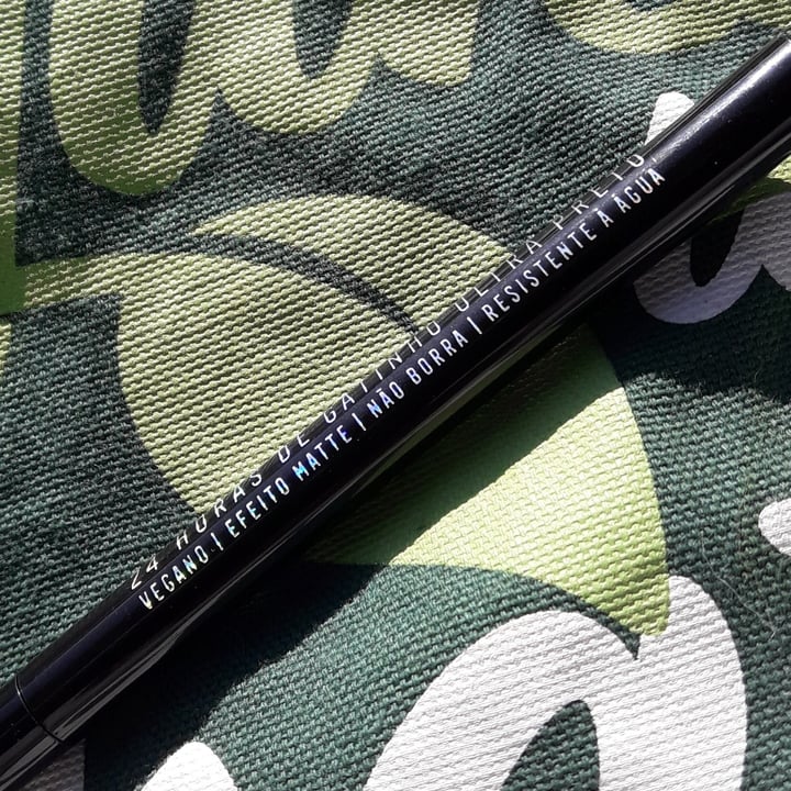 photo of Dailus black eyeliner cat shared by @mtoth on  23 Aug 2021 - review