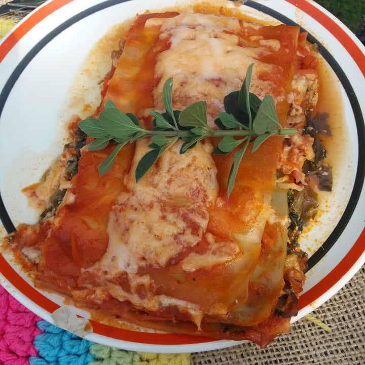 review photo of Alubia Plant Based Lasagna shared by @seamosuvoz on 18 Oct 2022 - review