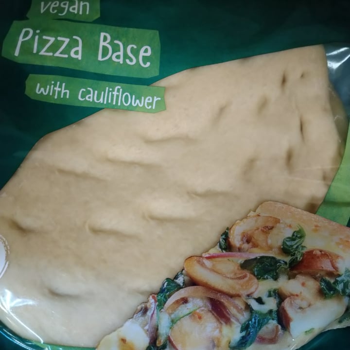 photo of Vemondo Vegan Pizza Base with Cauliflower shared by @walkabout-veg on  26 Jul 2021 - review