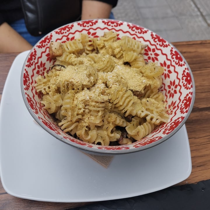 photo of Veggira pasta con setas y tofu shared by @alaitz on  01 Dec 2022 - review