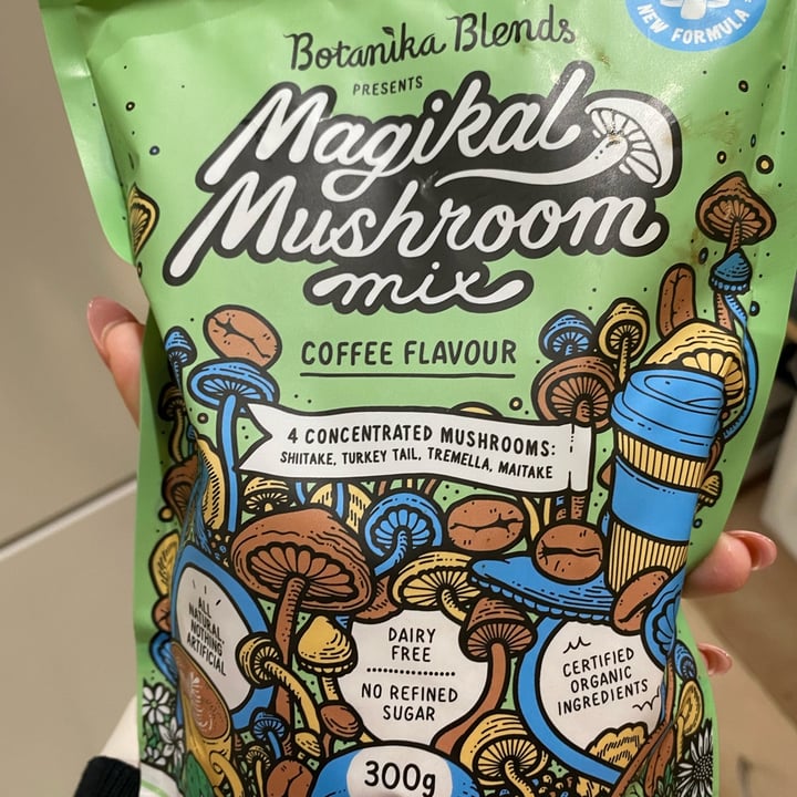 review photo of Botanika Blends Magikal mushroom mix - coffee flavour shared by @arianemeschiatti on 01 Jul 2022 - review
