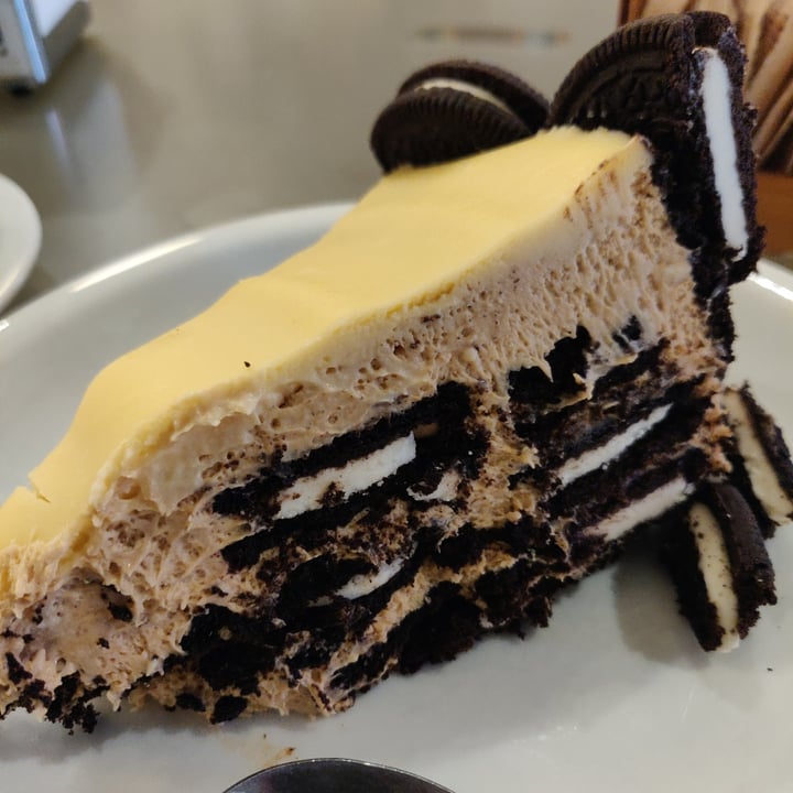 review photo of Loving Hut Torta Oreo shared by @xpokedoll on 24 Jun 2022 - review