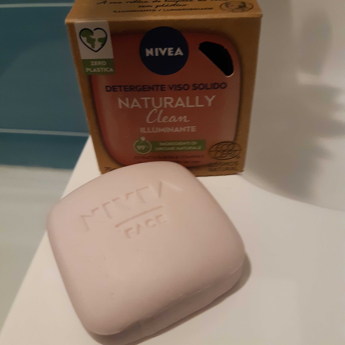 Nivea Naturally Clean Illuminante Detergente Viso Solido Reviews | abillion