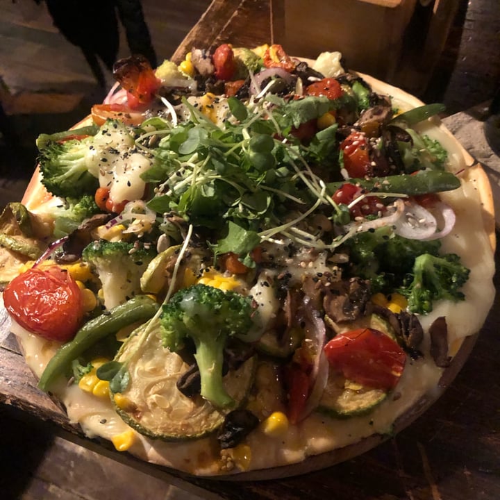 photo of Cervecería Manush Pizza Vegana shared by @andrearomo666 on  02 Mar 2022 - review