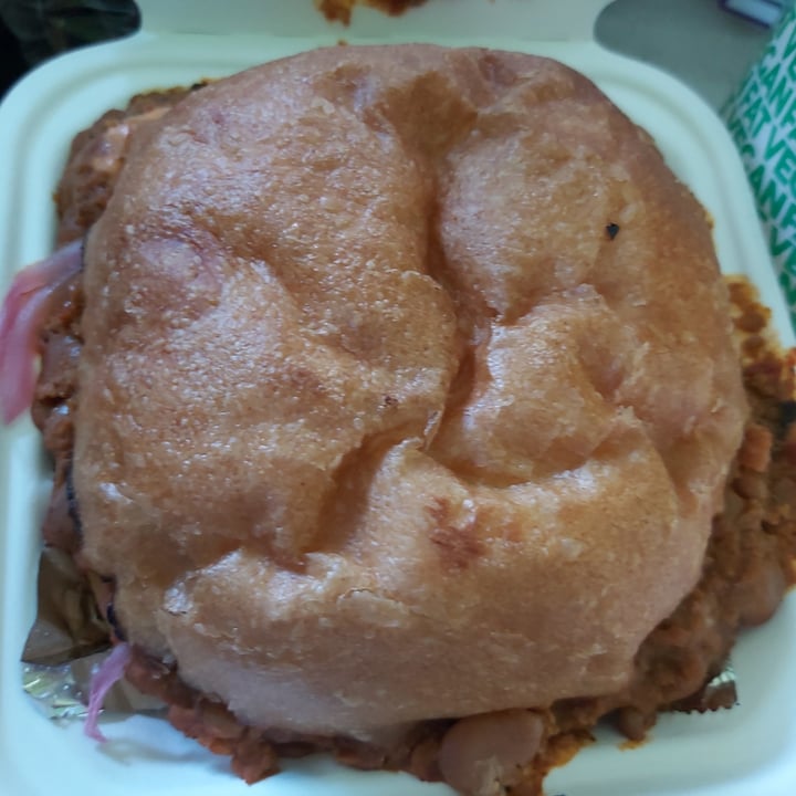 photo of Fat Vegan Fat Chili Cheese shared by @karlamor on  04 Feb 2022 - review