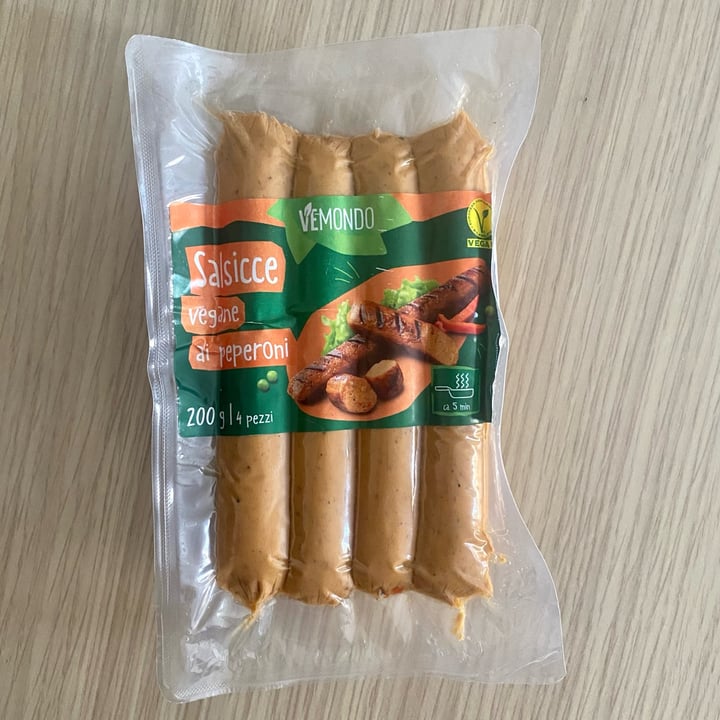 photo of Vemondo Salsicce Vegane ai peperoni shared by @tinissa on  29 Sep 2022 - review