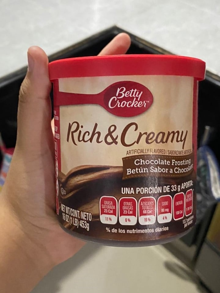 review photo of Betty Crocker Chocolate rich & creamy shared by @karlasuarez on 30 Jun 2022 - review