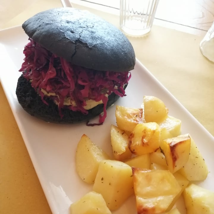 photo of Lo Fai Beyond Burger shared by @bettazara on  30 Jul 2020 - review