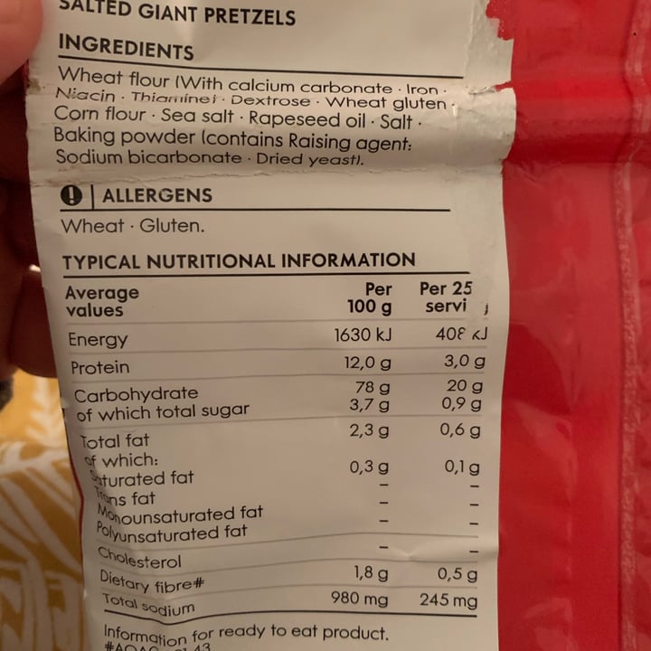 photo of Woolworths Food Pretzel Snack Salted Giant Pretzels Knots shared by @theycallmelynsey on  31 Oct 2020 - review