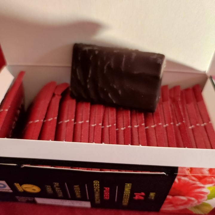 photo of Chocolate Fruits Himbeere Schokoladentäfelchen shared by @suzuna on  19 Jun 2022 - review