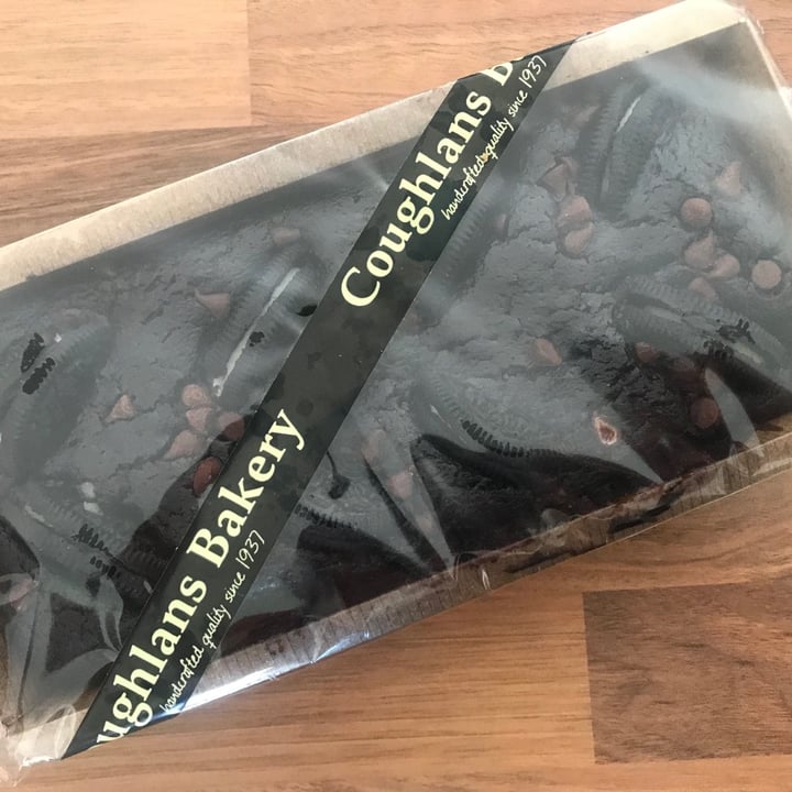 photo of Coughlans Bakery Sutton Oreo chocolate loaf cake shared by @vegansuttonmama on  30 May 2020 - review