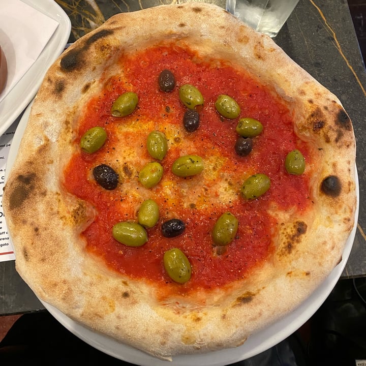 photo of Tutti Pizza Marinara with olives pizza shared by @rebeccasechi on  13 May 2022 - review