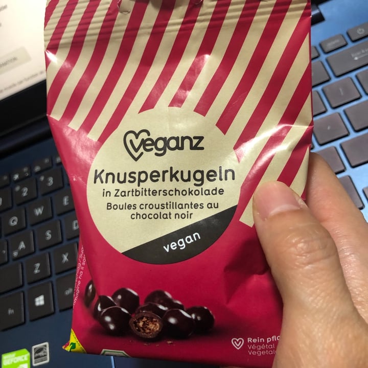 review photo of Veganz Amarenakirschen In Zartbitterschokolade shared by @lyfeofthej on 17 Aug 2020 - review