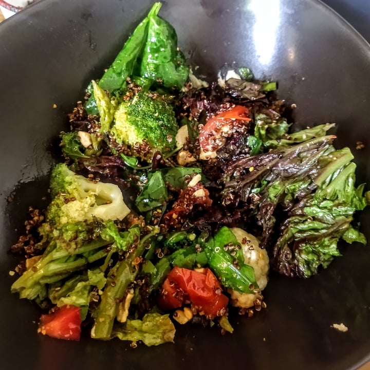 review photo of Hierbabuena Ensalada de Quinoa Roja shared by @ma-ga on 02 Jan 2022 - review