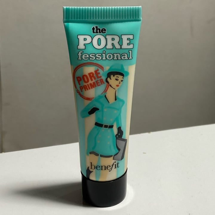 review photo of Benefit the pore fessional pore primer shared by @robertapeyres on 08 May 2022 - review