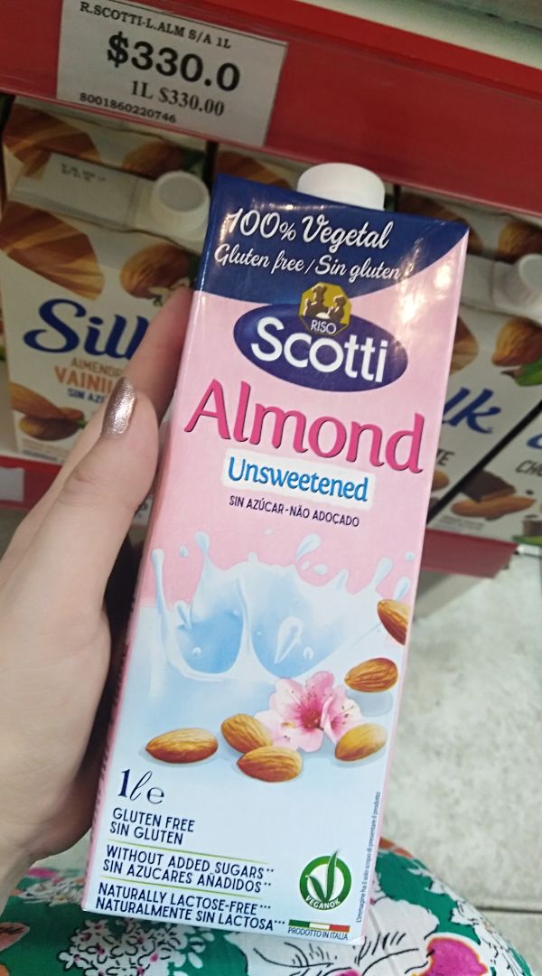 photo of Riso Scotti Leche De Almendras shared by @sofidamelio on  02 Mar 2020 - review