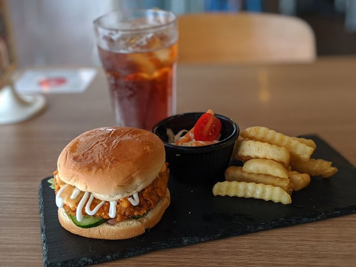 photo of Vegan Curry Rice with Mother Earth Omnipork Burger shared by @jxvegjournal on  15 Nov 2019 - review