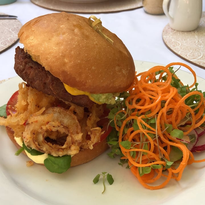 photo of Appetite Knight @ The Gallery Cafe Beyond Burger shared by @tessdallapria on  21 Jun 2021 - review