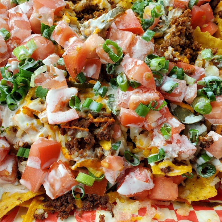 photo of The Hearty Hooligan Loaded Nachos shared by @whatacuriousnotion on  27 Jun 2021 - review