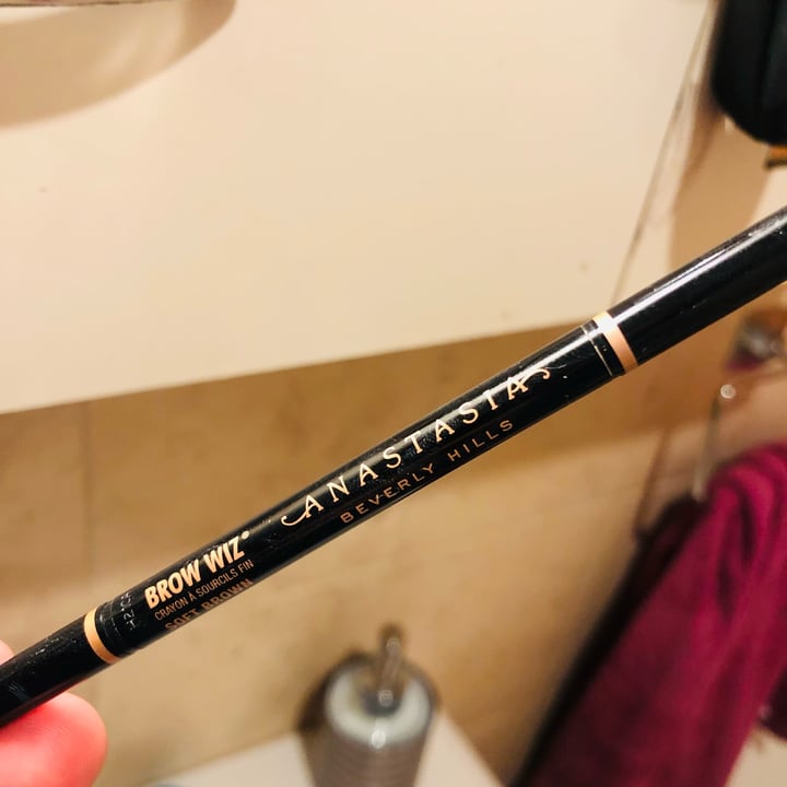 photo of Anastasia Beverly Hills Brow Wiz shared by @djo on  27 Feb 2022 - review
