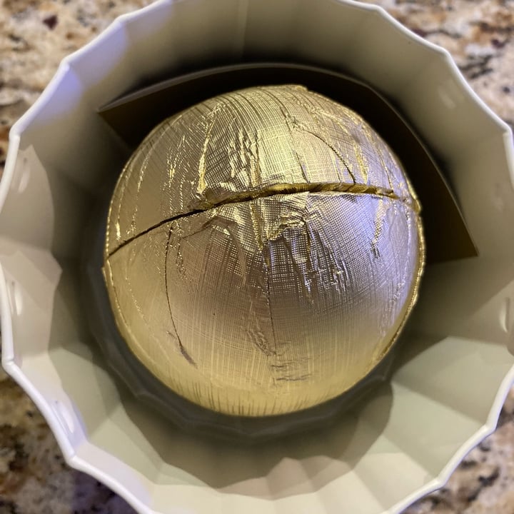 review photo of hotel chocolat unbelievably vegan egg shared by @neonspacebanana on 05 May 2022 - review