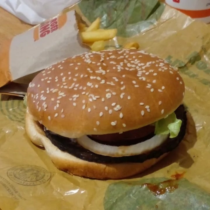 photo of Burger King Blue Route Mall Plant Based Whopper shared by @fezekyo on  07 Aug 2022 - review