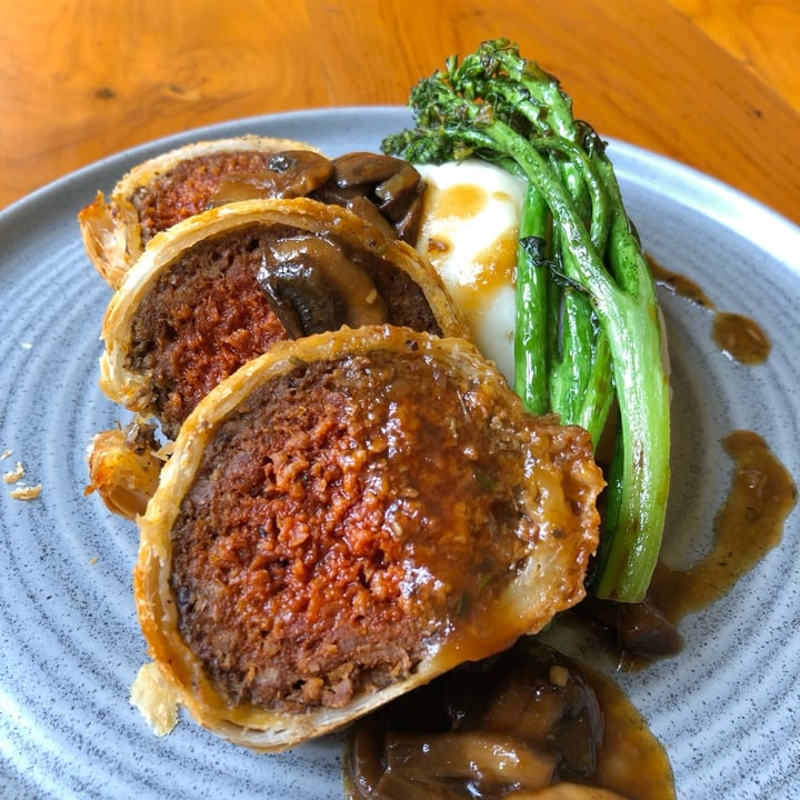 review photo of Love Handle The Impossibro Wellington shared by @katherinegloria on 31 Oct 2022 - review