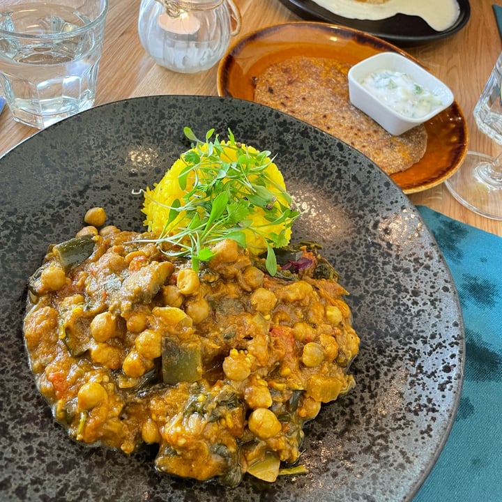 photo of Hendersons Curry shared by @cecicasillastin on  20 Jul 2022 - review
