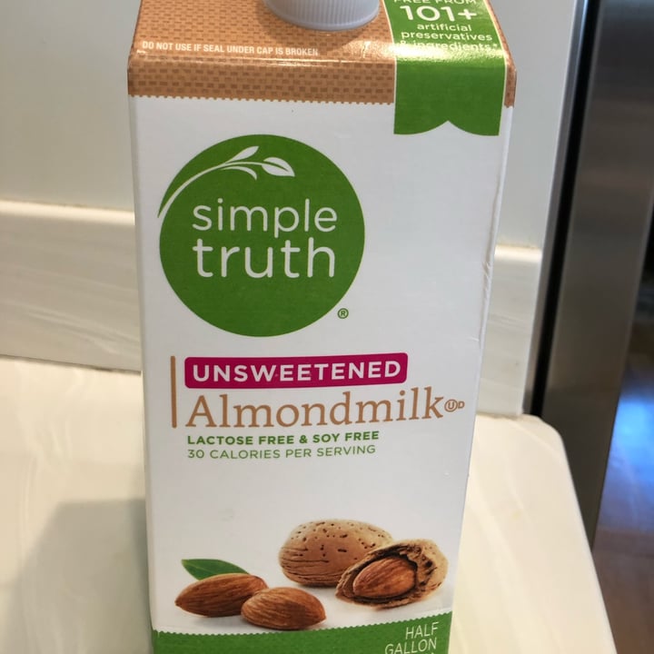 review photo of Simple Truth Almond Milk shared by @angiedettoni on 01 May 2022 - review