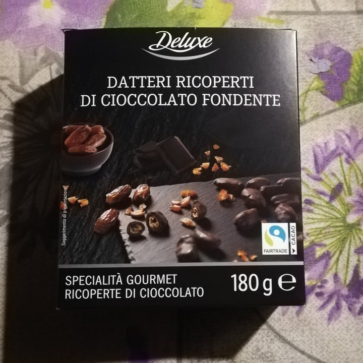 photo of Deluxe Datteri ricoperti di cioccolato Fondente shared by @progettocuoriliberi on  30 Dec 2021 - review