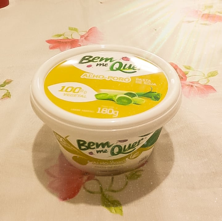 photo of Bem me Quer Pasta de soja sabor alho poró (soy cream) shared by @mtoth on  12 Aug 2021 - review